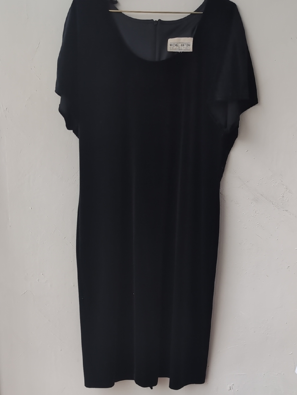 Classic Black Midi Dress with Scoop Neck